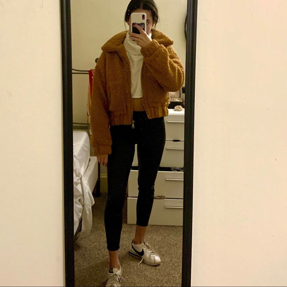 TRENDY CAMEL TEDDY COAT W/ ZIPPER AND POCKETS